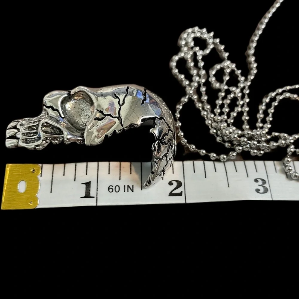 Half Broken Skull Pendant Chain Set